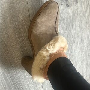 Women's Tan Suede Ankle Clogs Mule Boots with Real Fox Fur Trim